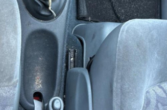 Serrure avant droit RENAULT SCENIC 1