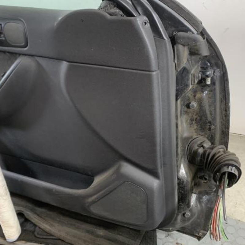 Porte avant gauche AUDI A3 1 Photo n°7