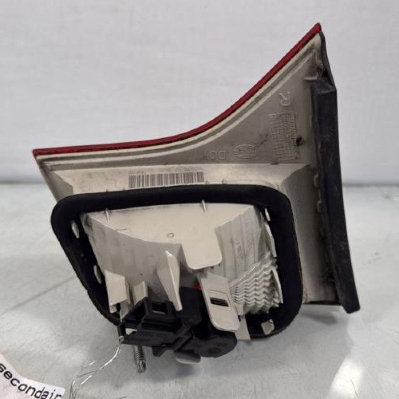 Feu arriere secondaire droit (feux) AUDI A4 2 Photo n°3