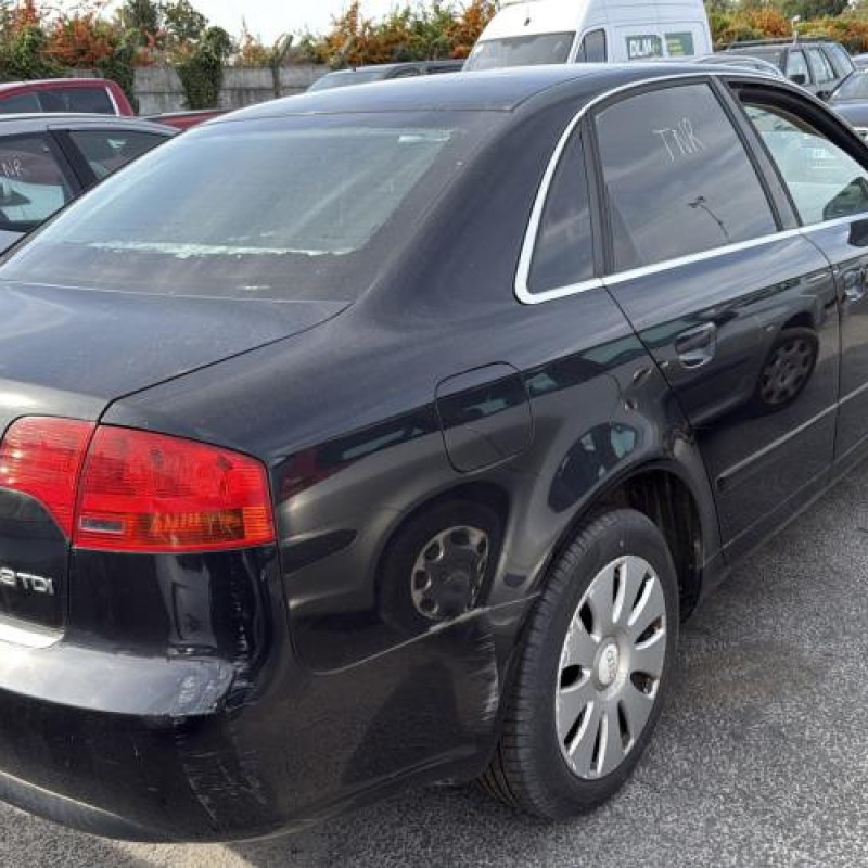 Feu arriere secondaire droit (feux) AUDI A4 2 Photo n°6