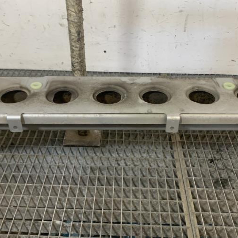 Renfort pare choc avant (traverse) FORD FOCUS 3 Photo n°3