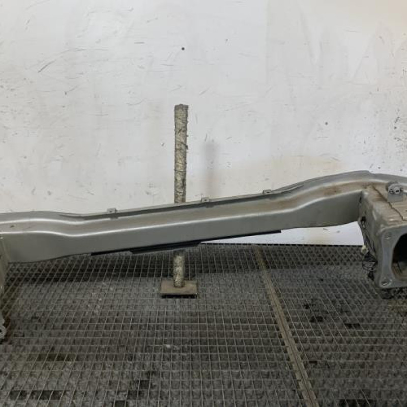 Renfort pare choc avant (traverse) FORD FOCUS 3 Photo n°5