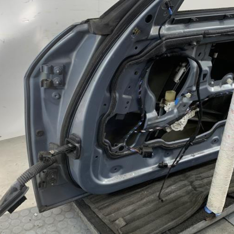 Porte avant droit BMW SERIE 3 E90 Photo n°4