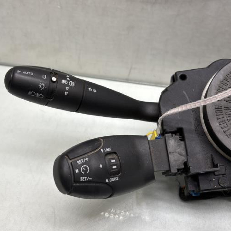 Com (Bloc Contacteur Tournant+Commodo Essuie Glace+Commodo Phare) PEUGEOT 307 Photo n°2