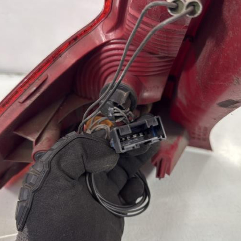 Feu arriere principal droit (feux) CITROEN C4 1 Photo n°3