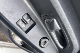 Serrure avant droit KIA RIO 3