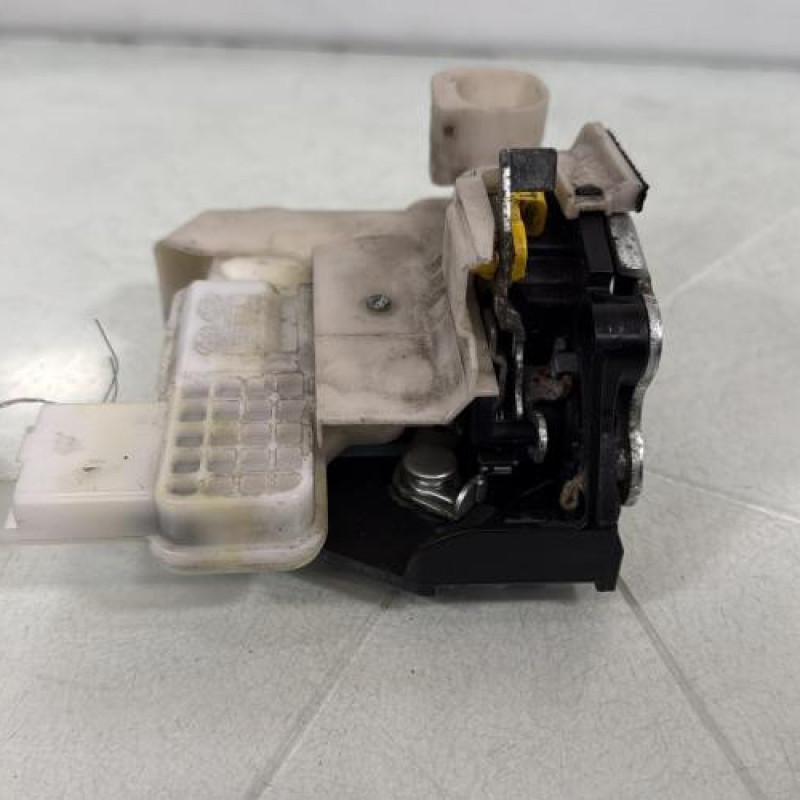 Serrure avant gauche KIA RIO 3 Photo n°4