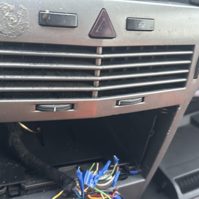 Pedale d'accelerateur OPEL ASTRA H Photo n°17