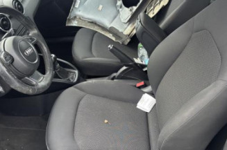 Optique avant principal gauche (feux)(phare) AUDI A1 1