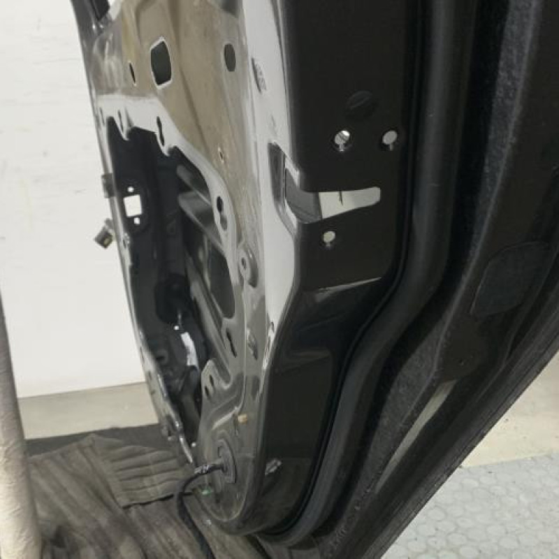 Porte arriere droit FORD FOCUS 4 Photo n°3