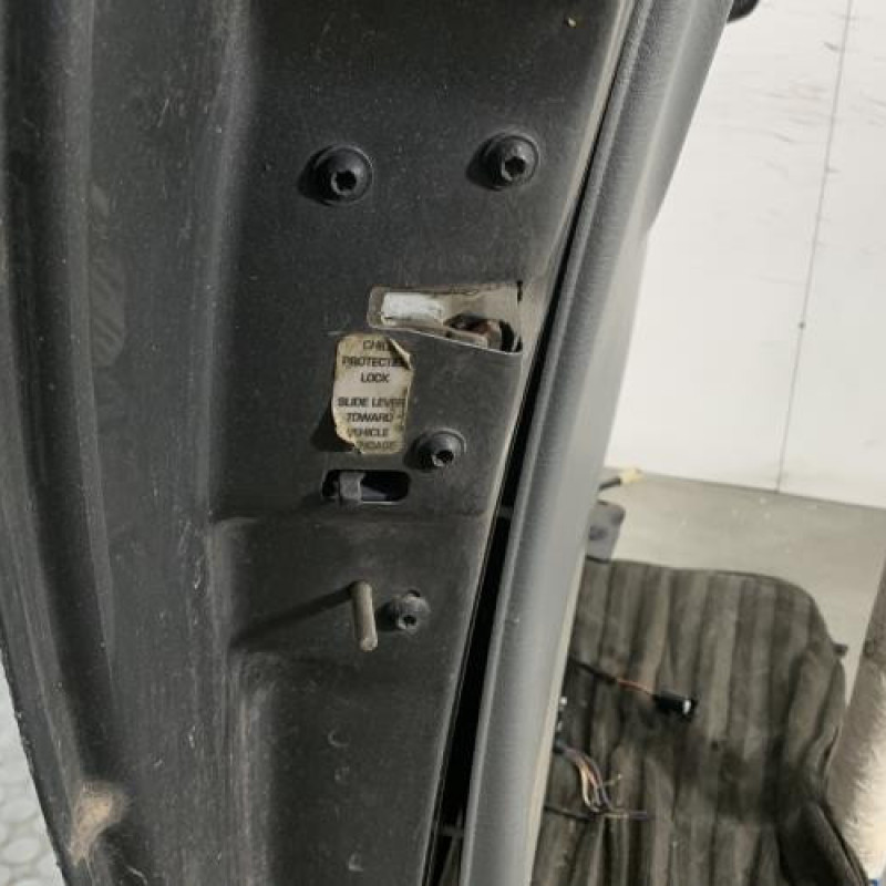 Porte arriere gauche CHRYSLER GRAND VOYAGER 4 Photo n°4