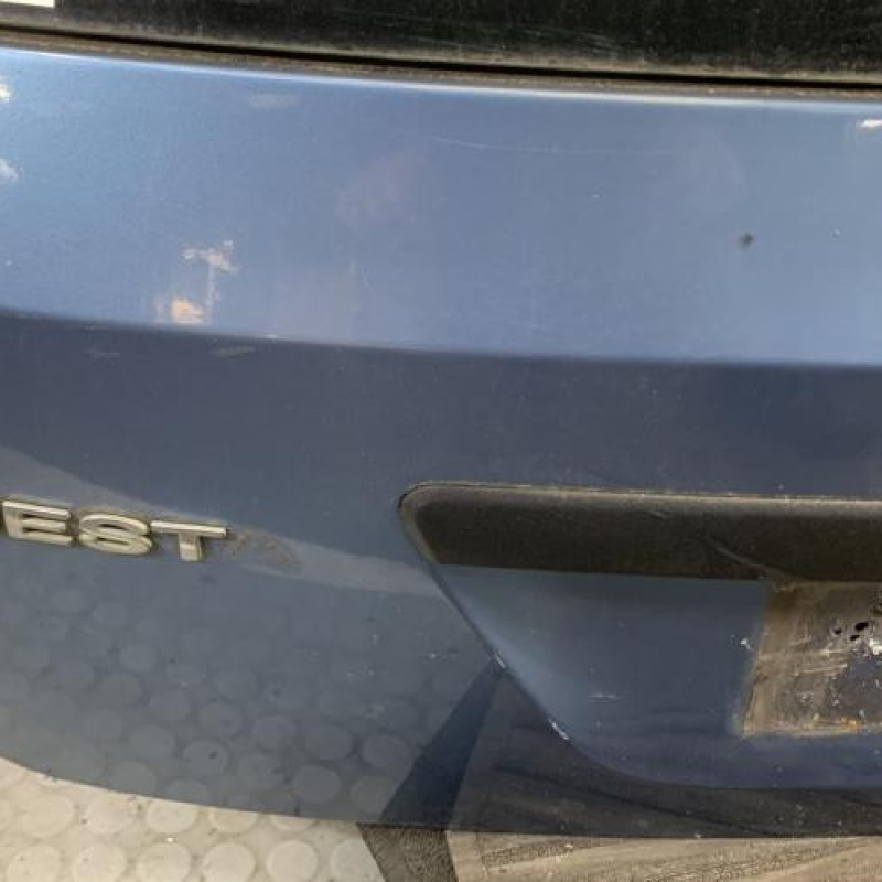 Malle/Hayon arriere FORD FIESTA 5 Photo n°3