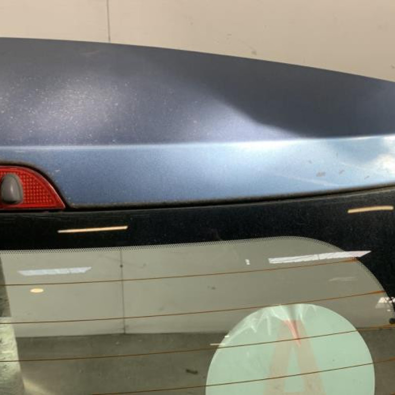 Malle/Hayon arriere FORD FIESTA 5 Photo n°5