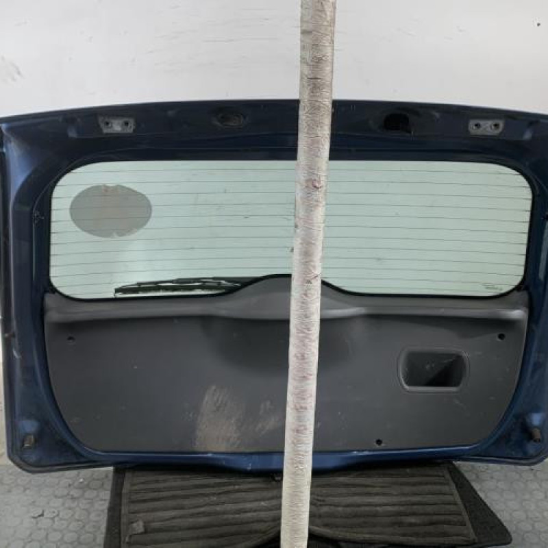 Malle/Hayon arriere FORD FIESTA 5 Photo n°8