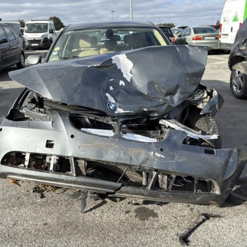 Vitre arriere droit BMW SERIE 5 E60 Photo n°12