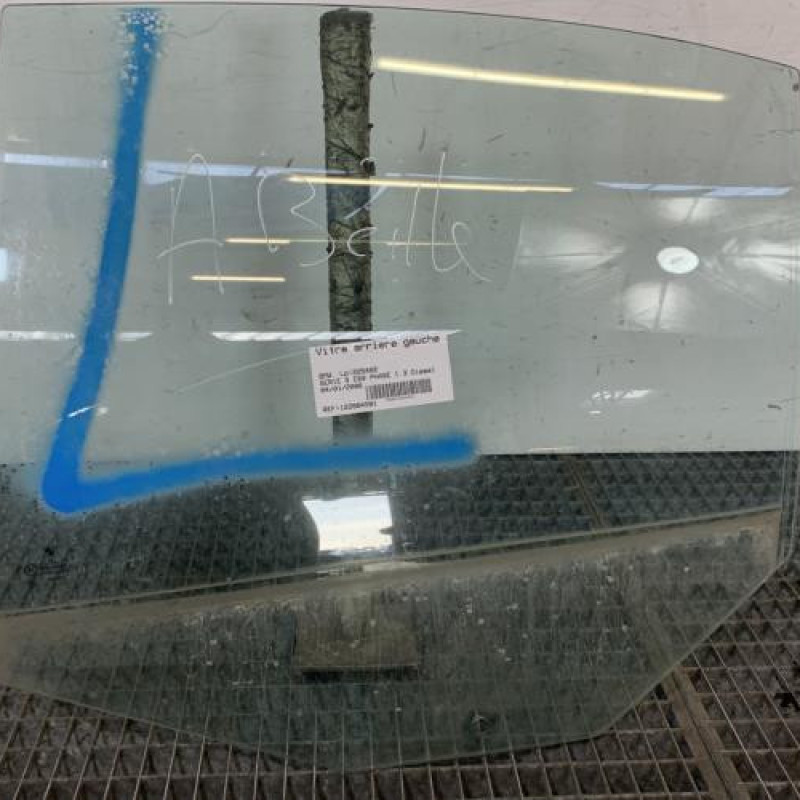 Vitre arriere gauche BMW SERIE 5 E60 Photo n°1