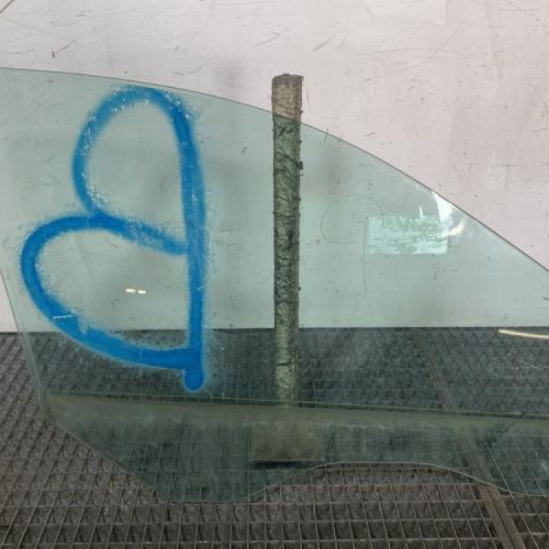 Vitre avant gauche BMW SERIE 5 E60 Photo n°4