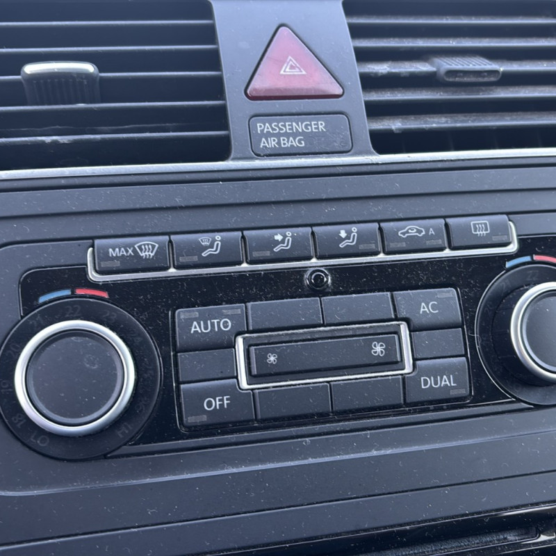 VOLKSWAGEN TOURAN 2 1.6 TDI - 16V TURBO Photo n°10