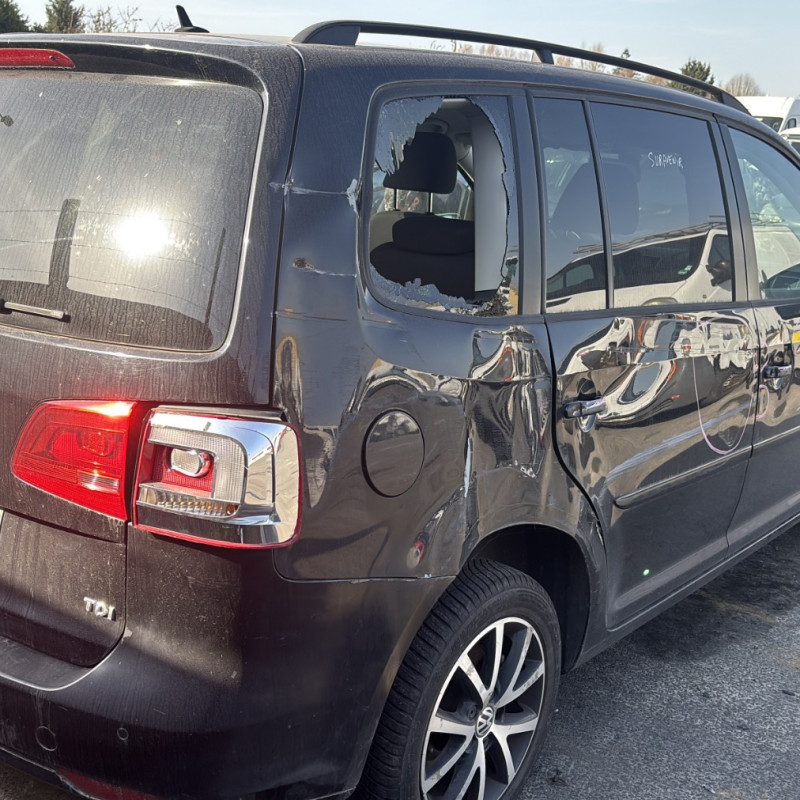 VOLKSWAGEN TOURAN 2 1.6 TDI - 16V TURBO Photo n°16