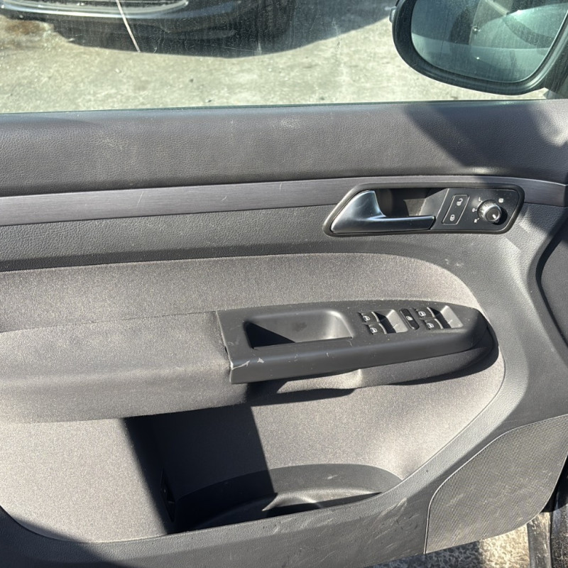 VOLKSWAGEN TOURAN 2 1.6 TDI - 16V TURBO Photo n°22