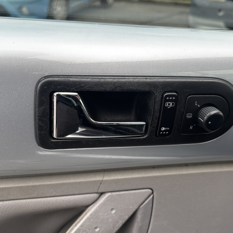 VOLKSWAGEN NEW BEETLE 1 PHASE 1 CABRIOLET 1.9 TDI - 8V TURBO Photo n°12