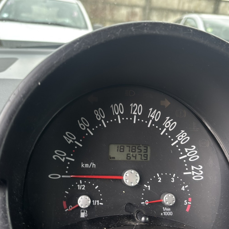 VOLKSWAGEN NEW BEETLE 1 PHASE 1 CABRIOLET 1.9 TDI - 8V TURBO Photo n°16