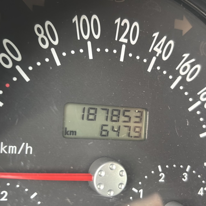 VOLKSWAGEN NEW BEETLE 1 PHASE 1 CABRIOLET 1.9 TDI - 8V TURBO Photo n°17