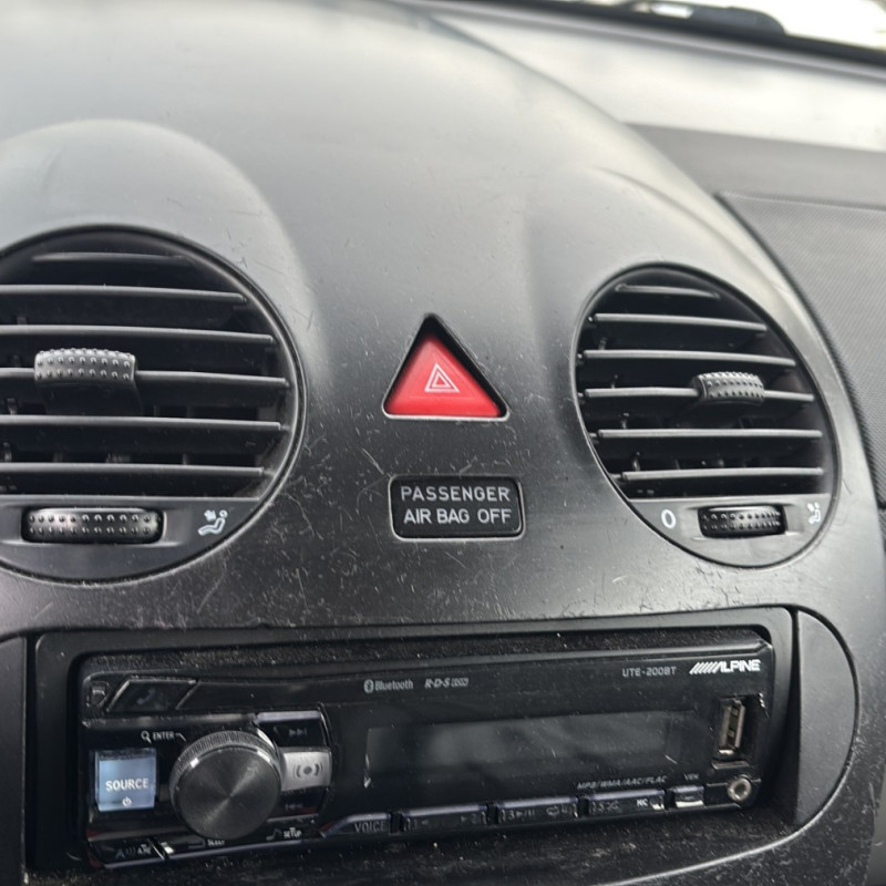 VOLKSWAGEN NEW BEETLE 1 PHASE 1 CABRIOLET 1.9 TDI - 8V TURBO Photo n°18