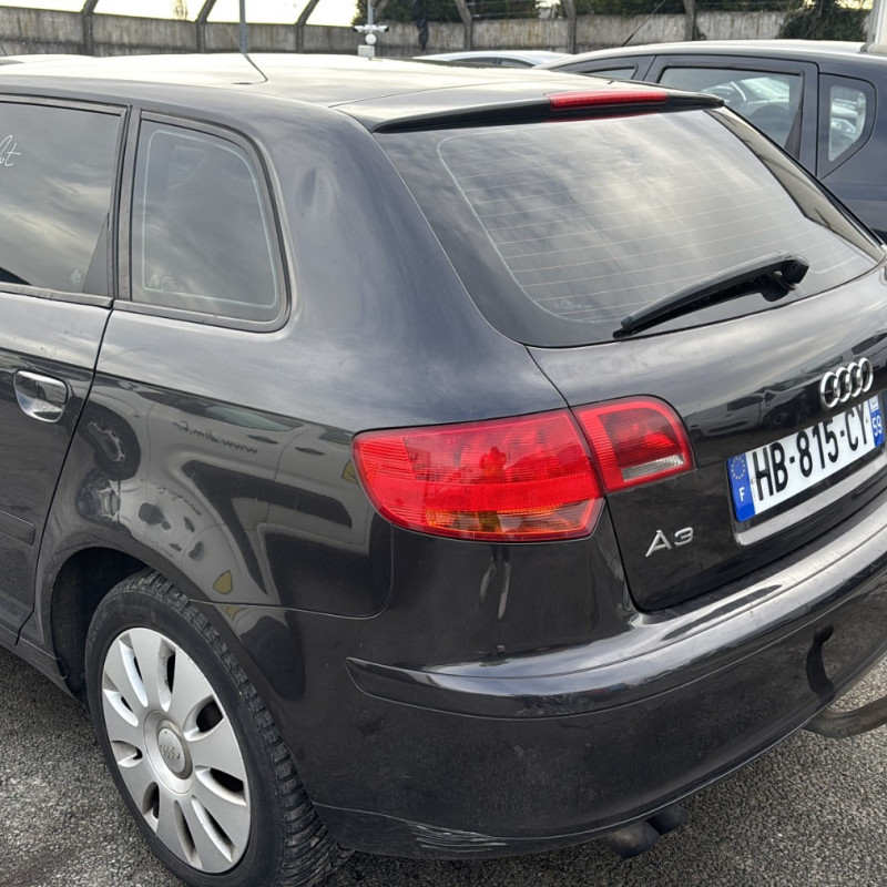 AUDI A3 2 SPORTBACK PHASE 1 1.9 TDI - 8V TURBO Photo n°5