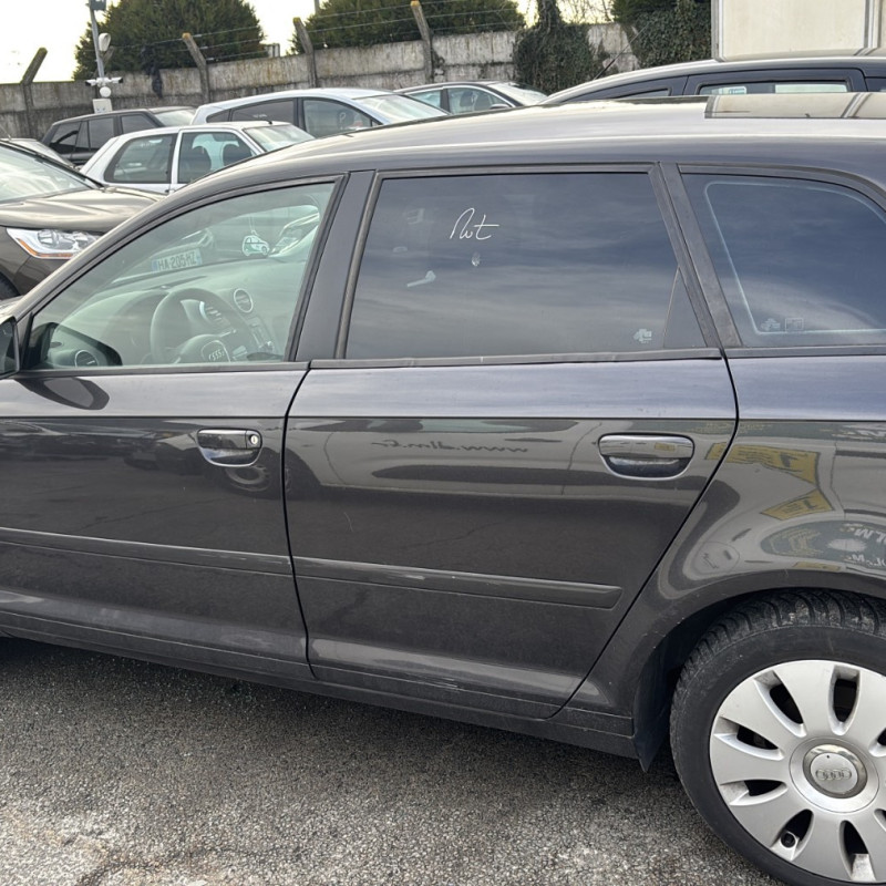 AUDI A3 2 SPORTBACK PHASE 1 1.9 TDI - 8V TURBO Photo n°7