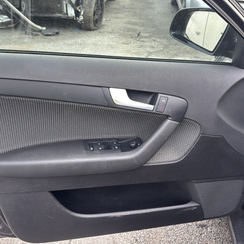 AUDI A3 2 SPORTBACK PHASE 1 1.9 TDI - 8V TURBO Photo n°10