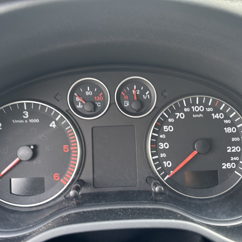 AUDI A3 2 SPORTBACK PHASE 1 1.9 TDI - 8V TURBO Photo n°16