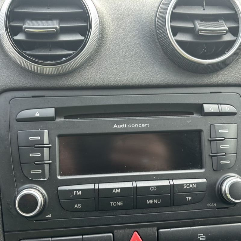 AUDI A3 2 SPORTBACK PHASE 1 1.9 TDI - 8V TURBO Photo n°17