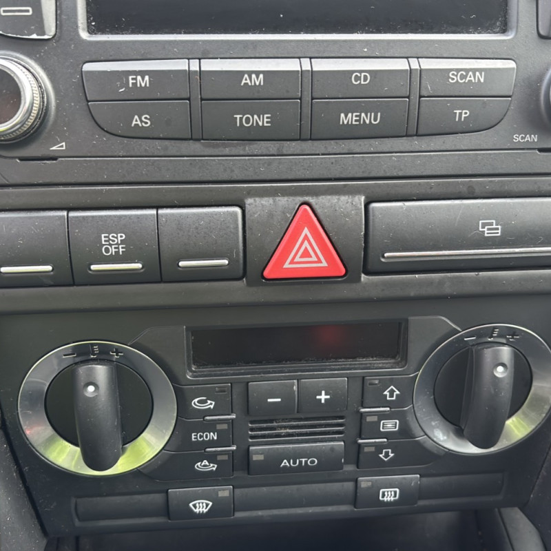 AUDI A3 2 SPORTBACK PHASE 1 1.9 TDI - 8V TURBO Photo n°19