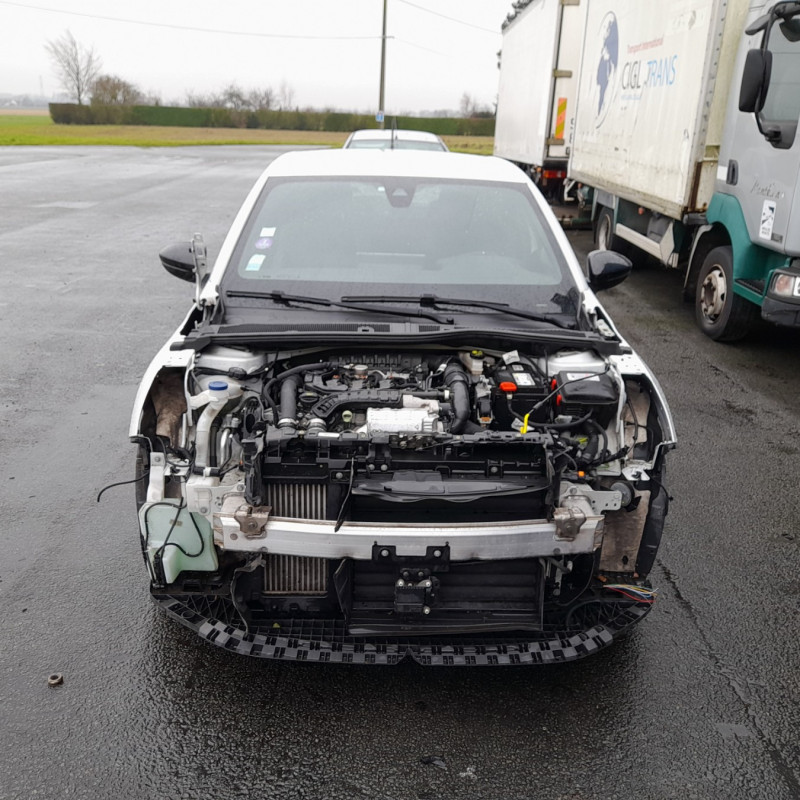 PEUGEOT 208 2 PHASE 1 1.2 PURETECH - 12V TURBO Photo n°5