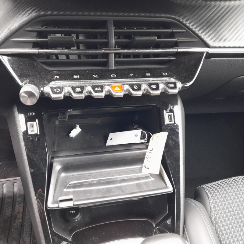 PEUGEOT 208 2 PHASE 1 1.2 PURETECH - 12V TURBO Photo n°9