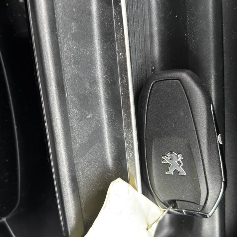 PEUGEOT 208 2 PHASE 1 1.2 PURETECH - 12V TURBO Photo n°36