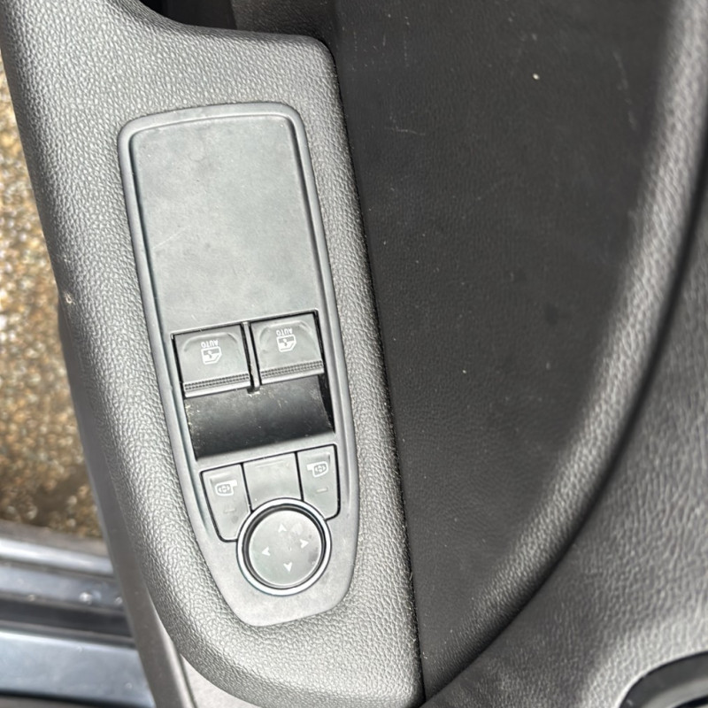 RENAULT CLIO 5 PHASE 1 1.5 BLUE DCI - 8V TURBO Photo n°22