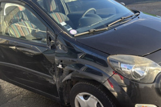 RENAULT TWINGO 2 PHASE 2 1.2i - 16V