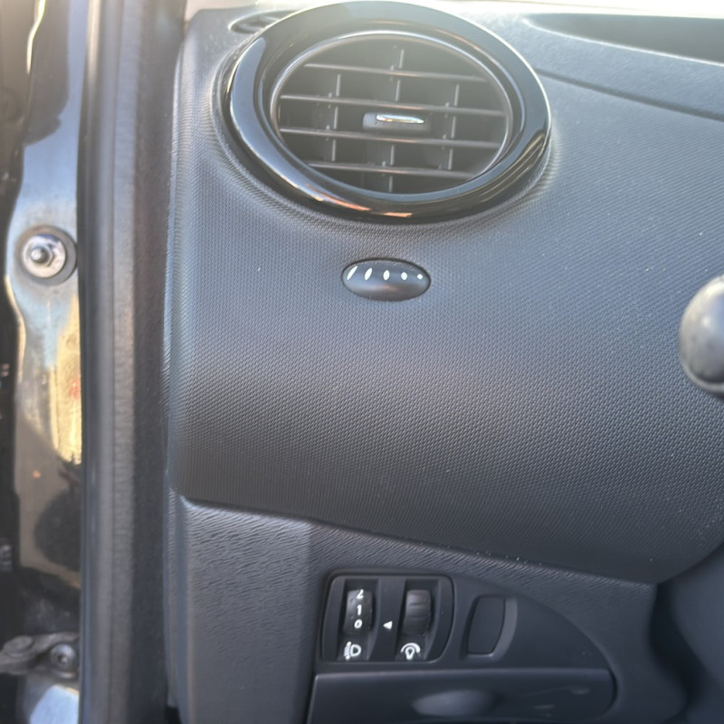 RENAULT TWINGO 2 PHASE 2 1.2i - 16V Photo n°14