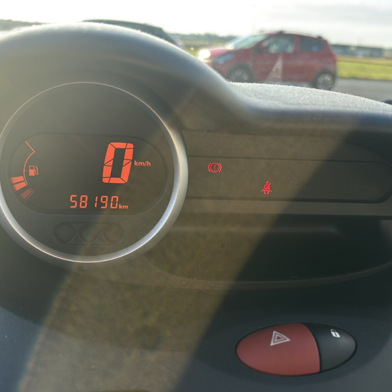 RENAULT TWINGO 2 PHASE 2 1.2i - 16V Photo n°15