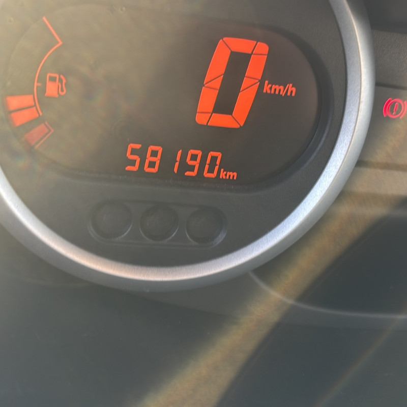 RENAULT TWINGO 2 PHASE 2 1.2i - 16V Photo n°19