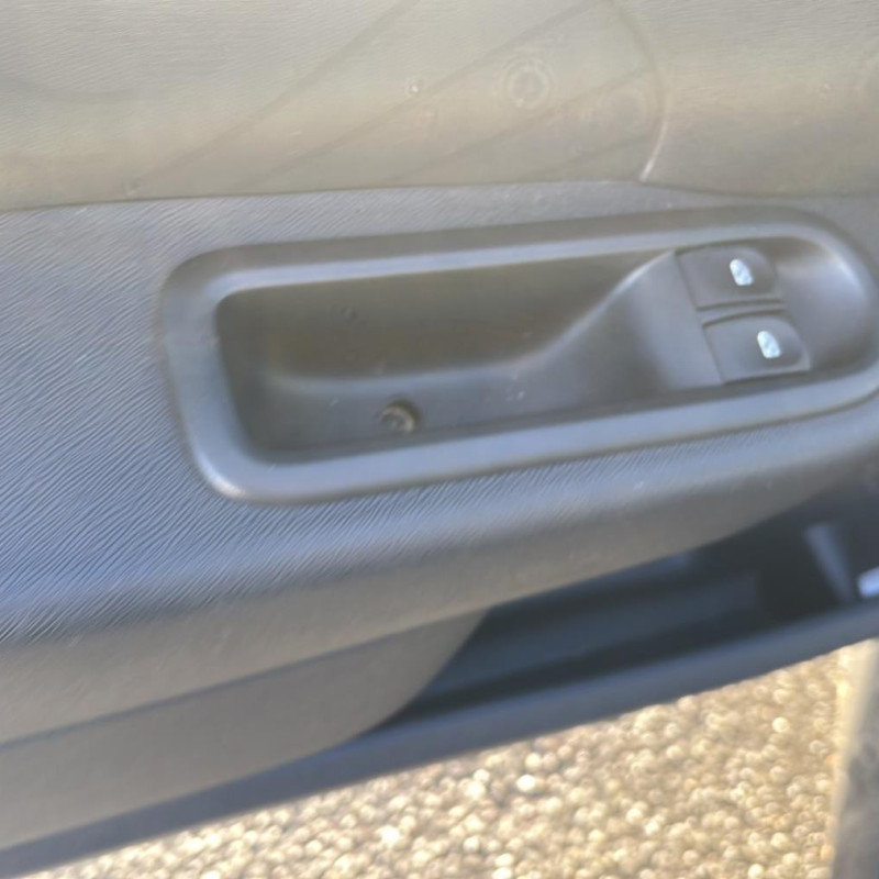 RENAULT TWINGO 2 PHASE 2 1.2i - 16V Photo n°23