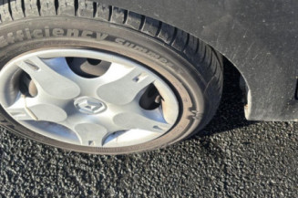 RENAULT TWINGO 2 PHASE 2 1.2i - 16V