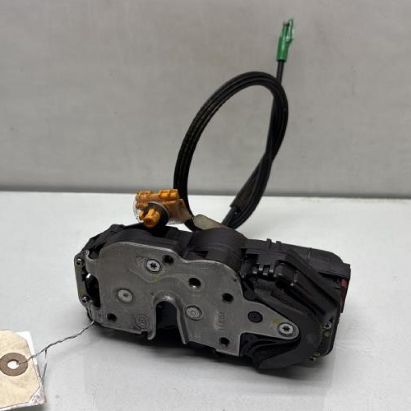 Serrure arriere gauche OPEL ZAFIRA TOURER C Photo n°1