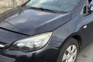 Feu arriere stop central OPEL ASTRA J Photo n°1