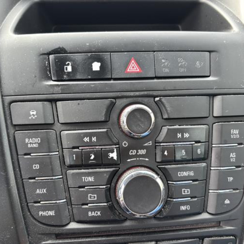 Feu arriere stop central OPEL ASTRA J Photo n°17