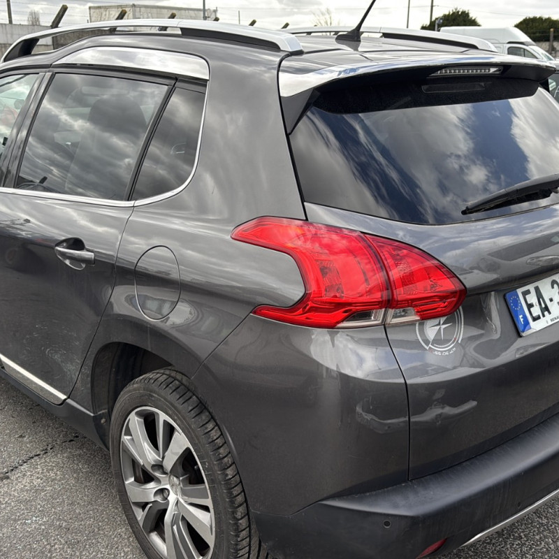 PEUGEOT 2008 1 PHASE 1 1.2 PURETECH - 12V TURBO Photo n°4