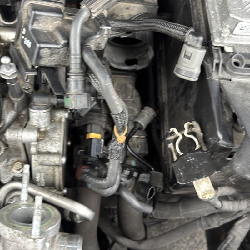 PEUGEOT 2008 1 PHASE 1 1.2 PURETECH - 12V TURBO Photo n°29