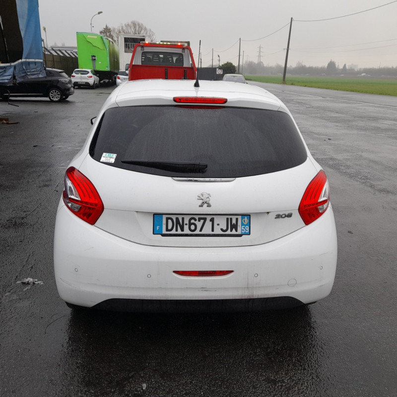 PEUGEOT 208 1 PHASE 1 1.2 VTI - 12V Photo n°6